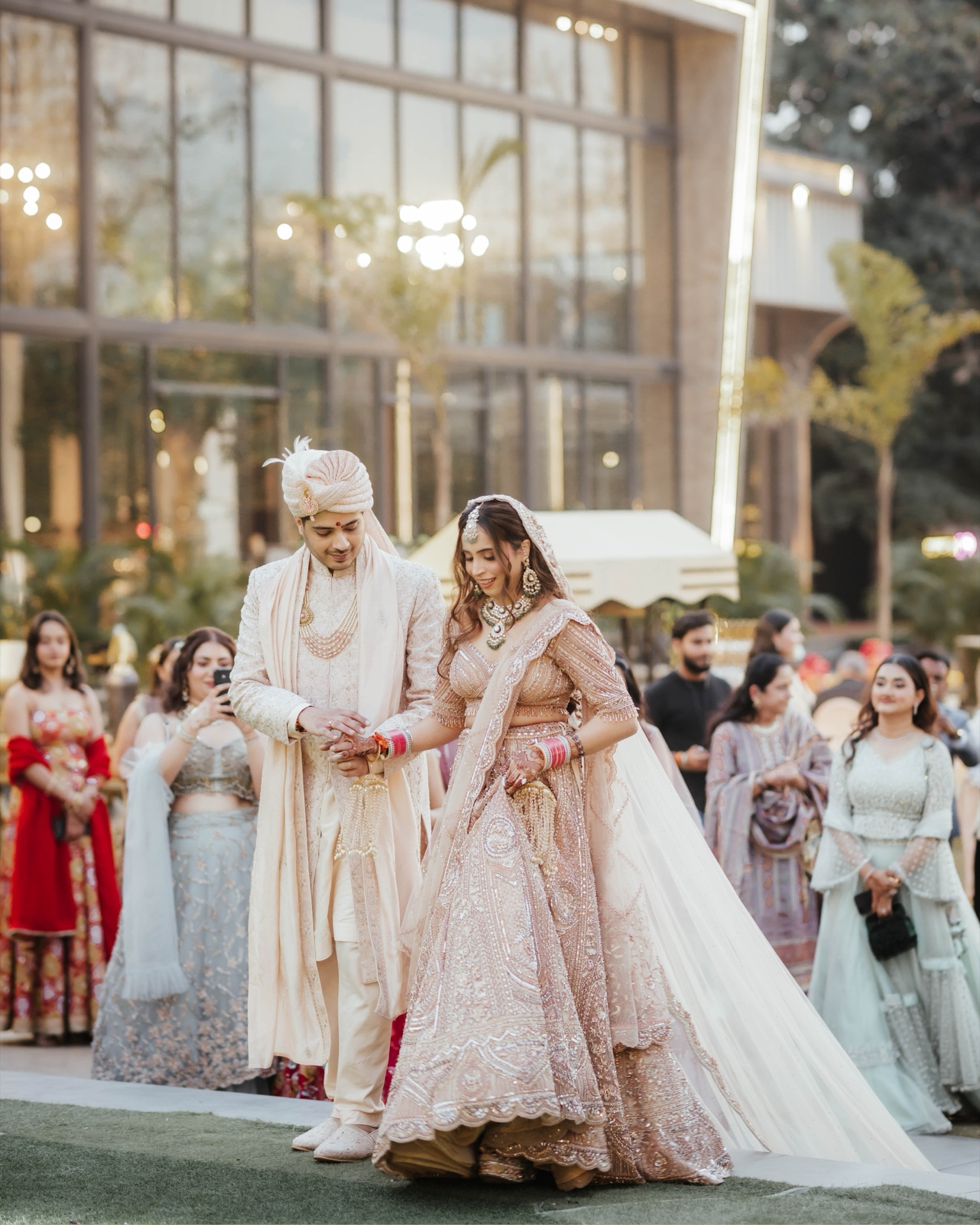 Gwalior Contemporary Glasshouse Pavilion Weddings: Modern Luxury by Kamal Productions